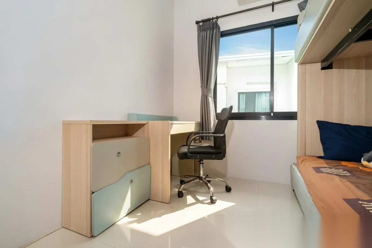 3 Bedroom House for rent at Garden Place Village complex · Thep Krasattri · Pool Access — photo 8