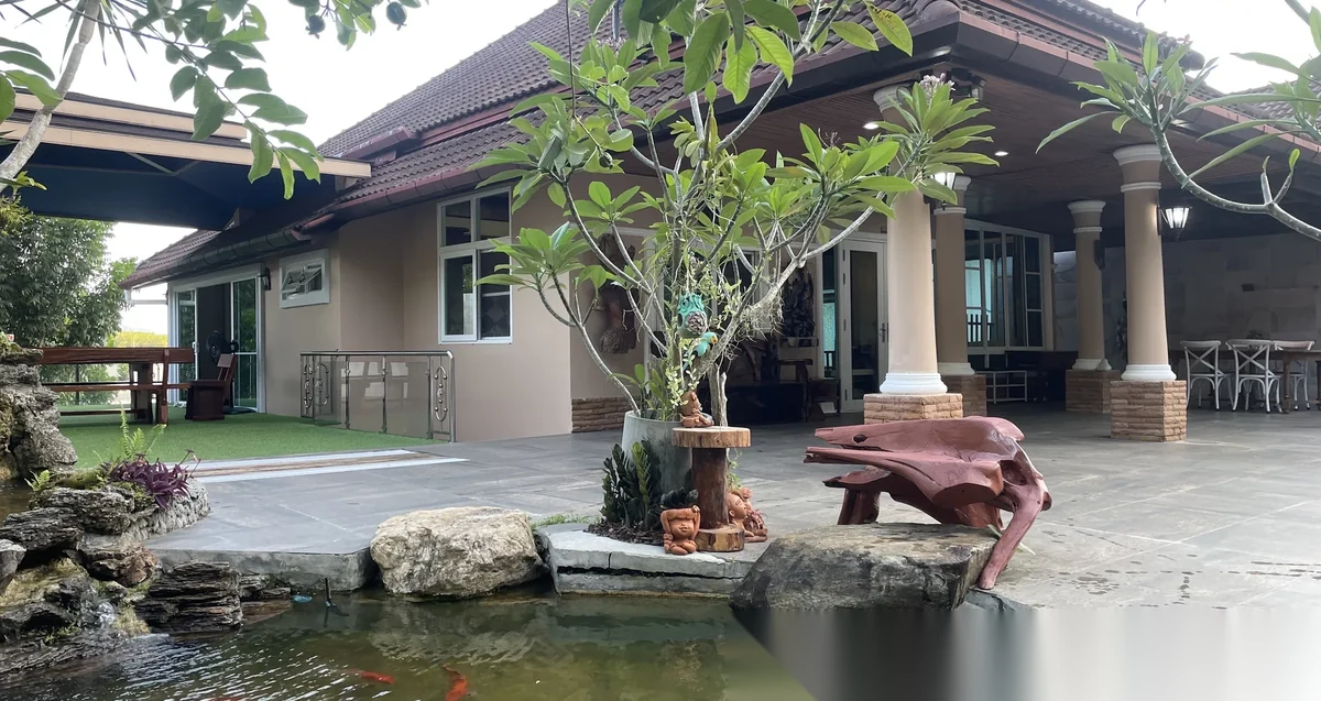 4 Bedroom House for rent · Chalong