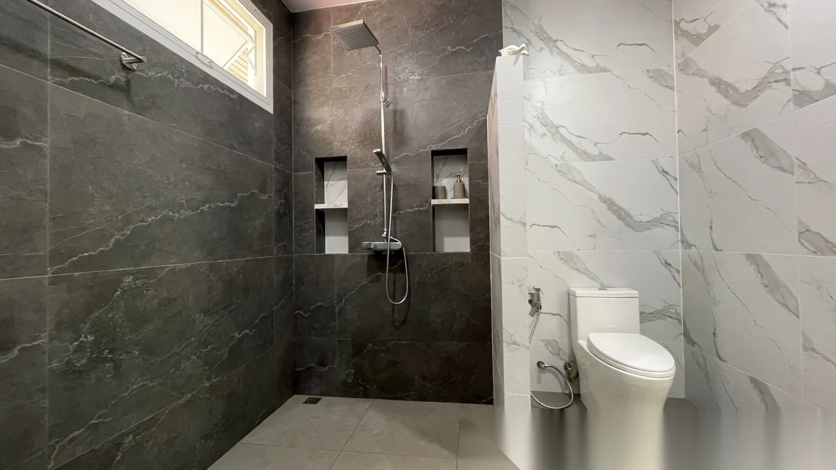 4 Bedroom House for rent · Chalong — photo 4
