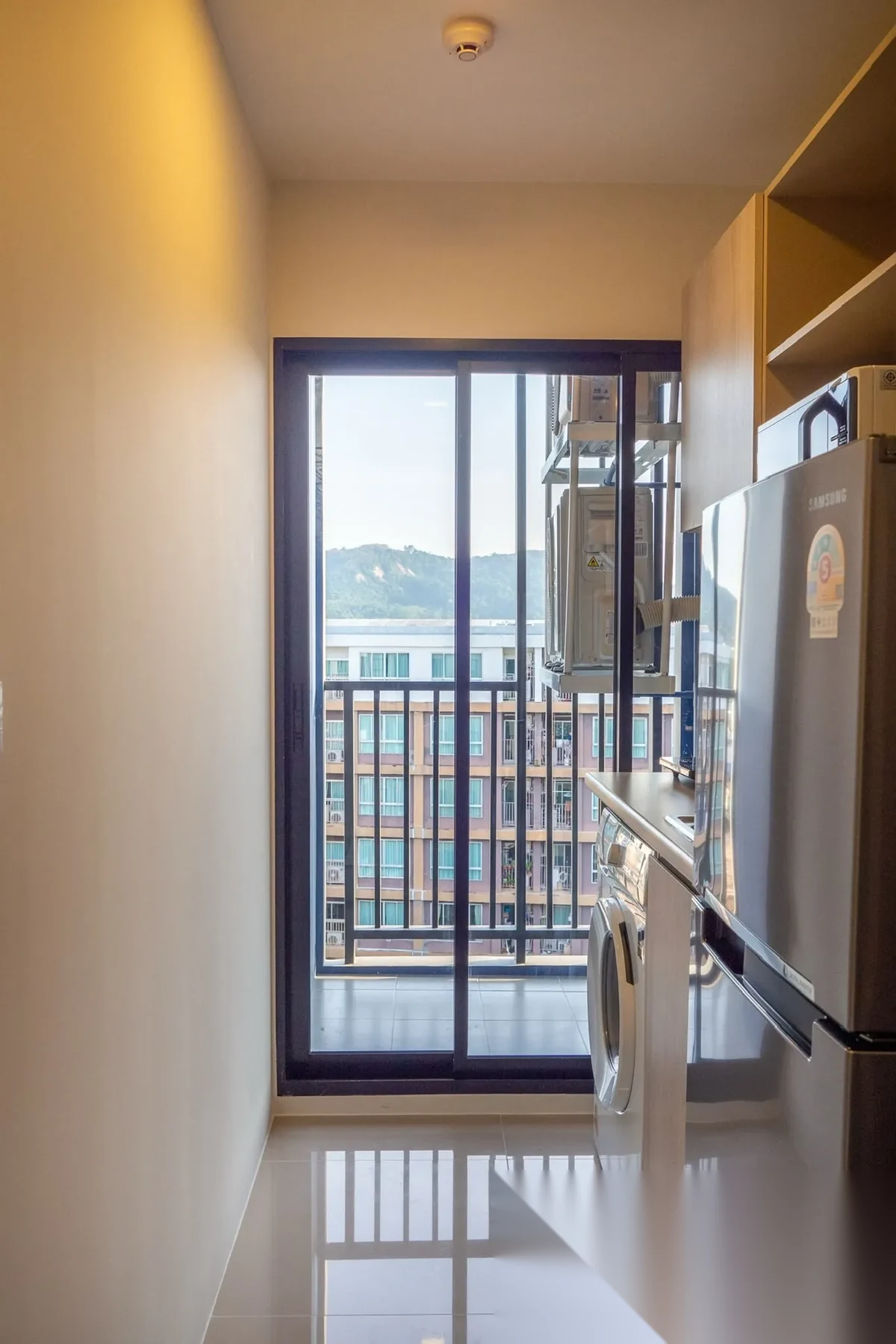 Апартаменты 1BR в ЖК Dcondo Reef Phuket · Кату · Выход к бассейну — фото 7