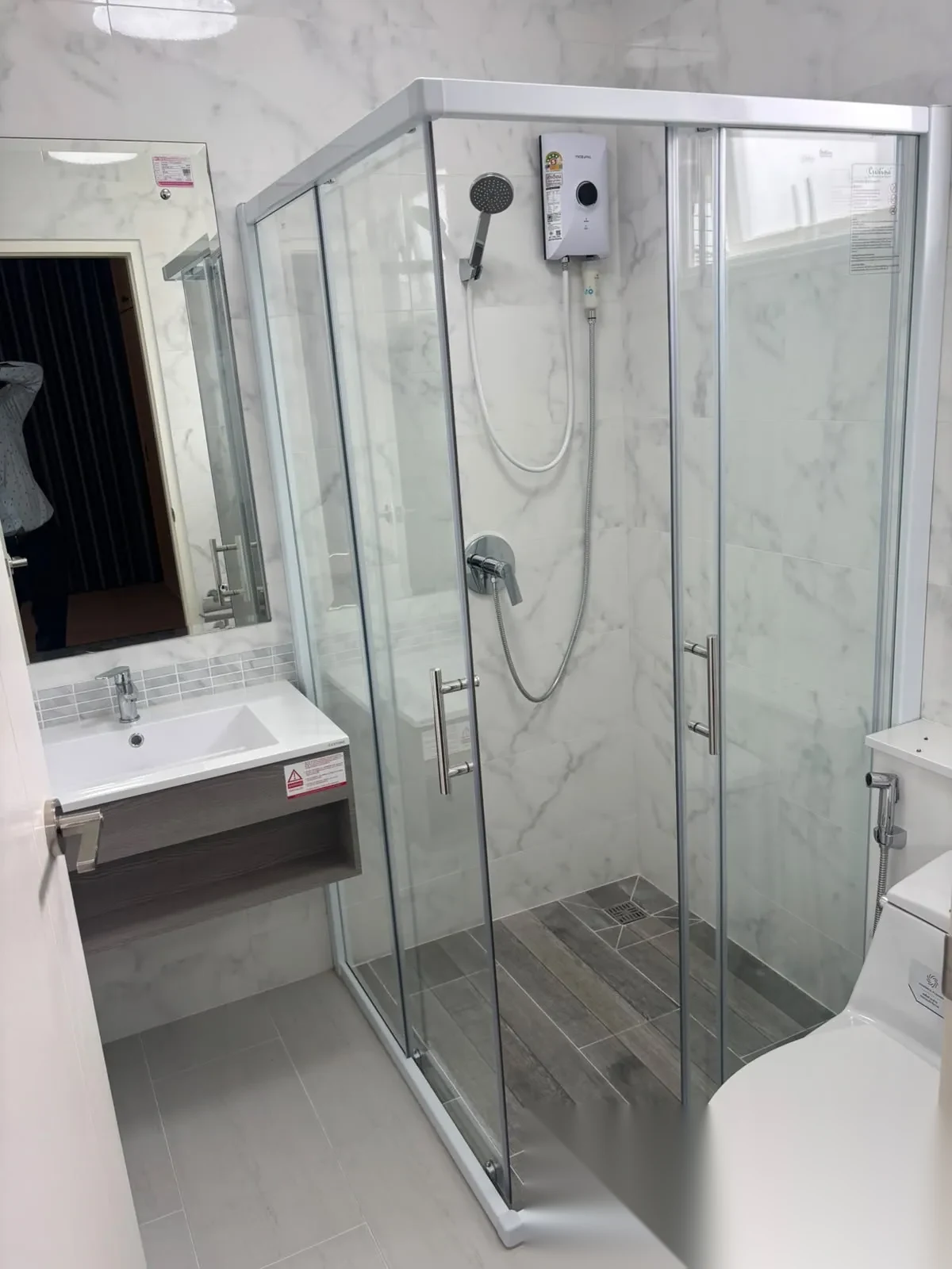 4 Bedroom House for rent at Mana Kathu Lake complex · Kathu · Pool Access — photo 6