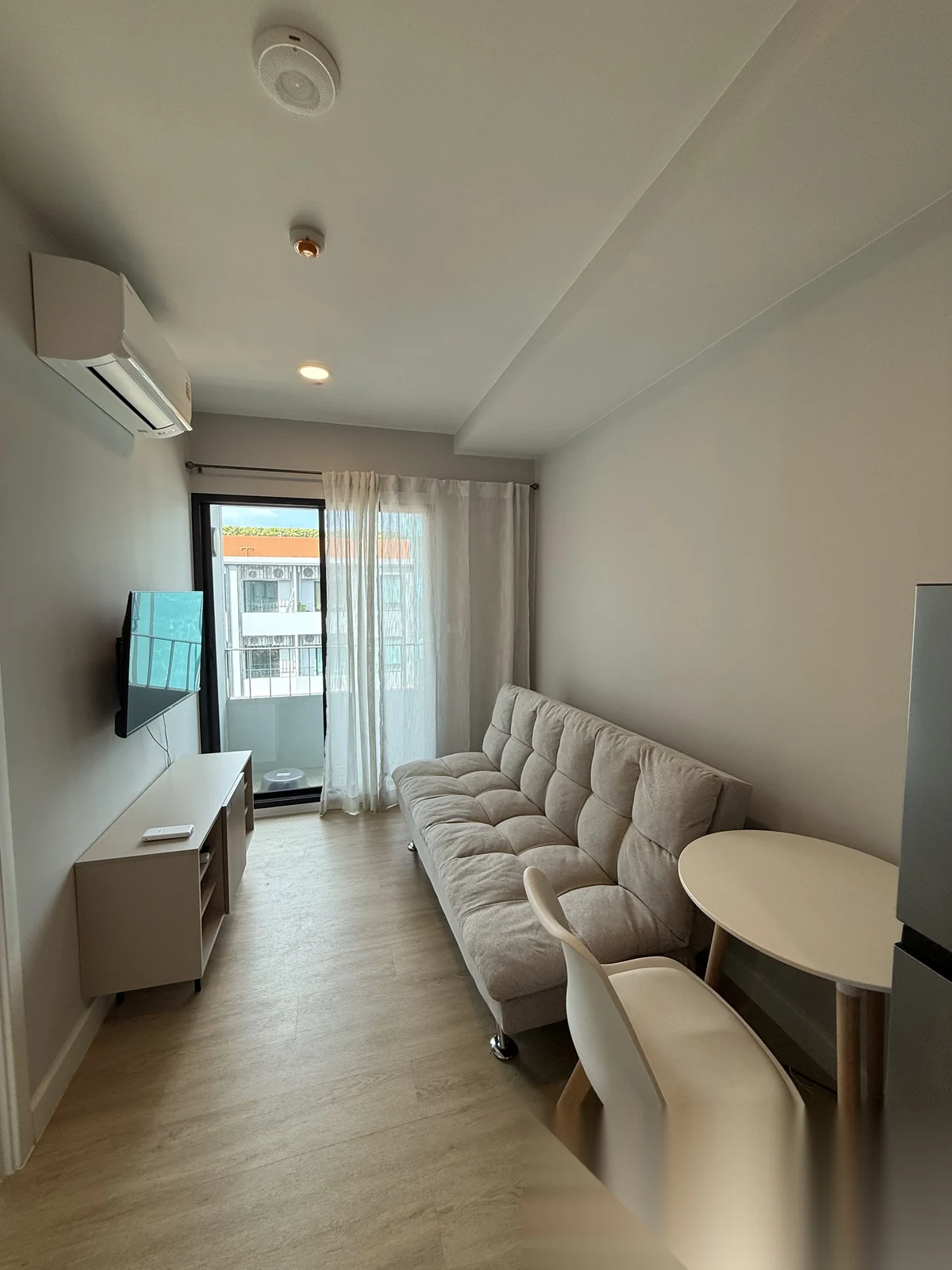 1 Bedroom Apartment for sale at The Cube Amaze complex · Si Sunthon · Pool View — photo 3