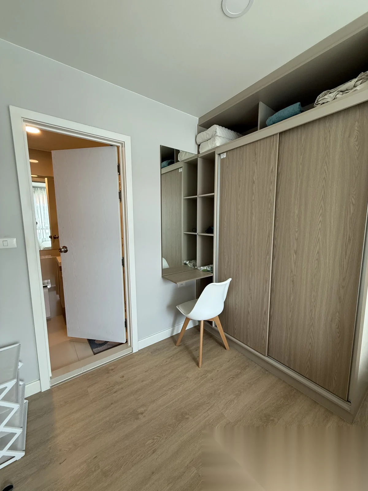 1 Bedroom Apartment for sale at The Cube Amaze complex · Si Sunthon · Pool View — photo 4