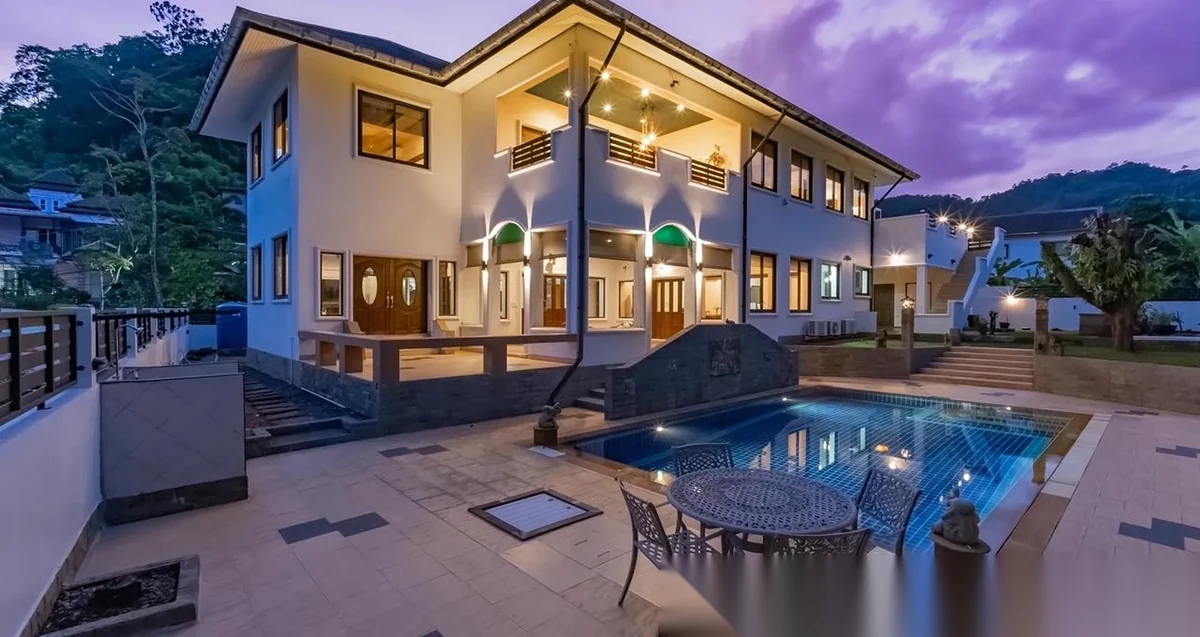 5 Bedroom Villa for rent · Kathu · Pool Access — превью PDF