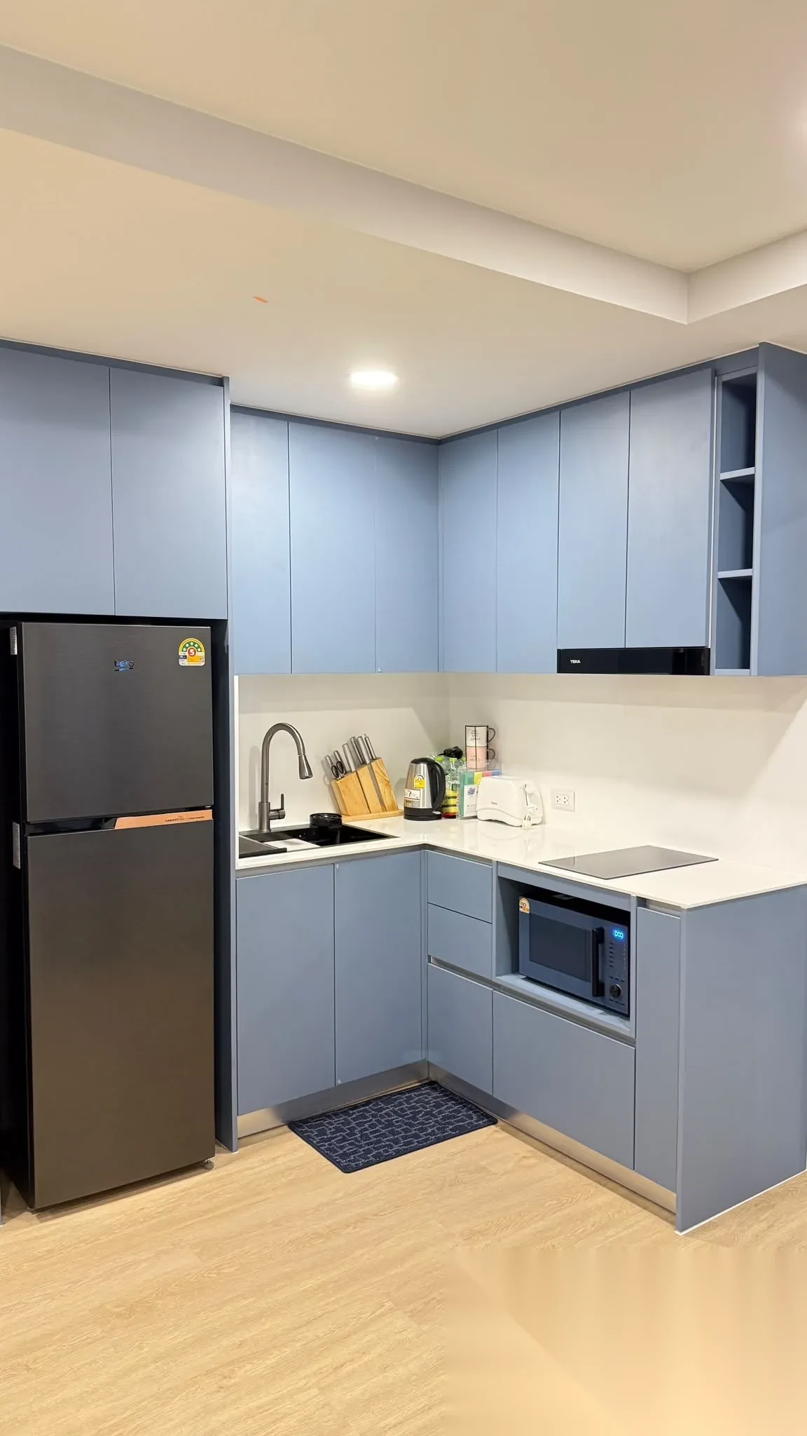2 Bedroom Apartment for rent at The Cube Amaze complex · Si Sunthon · Pool View — photo 3