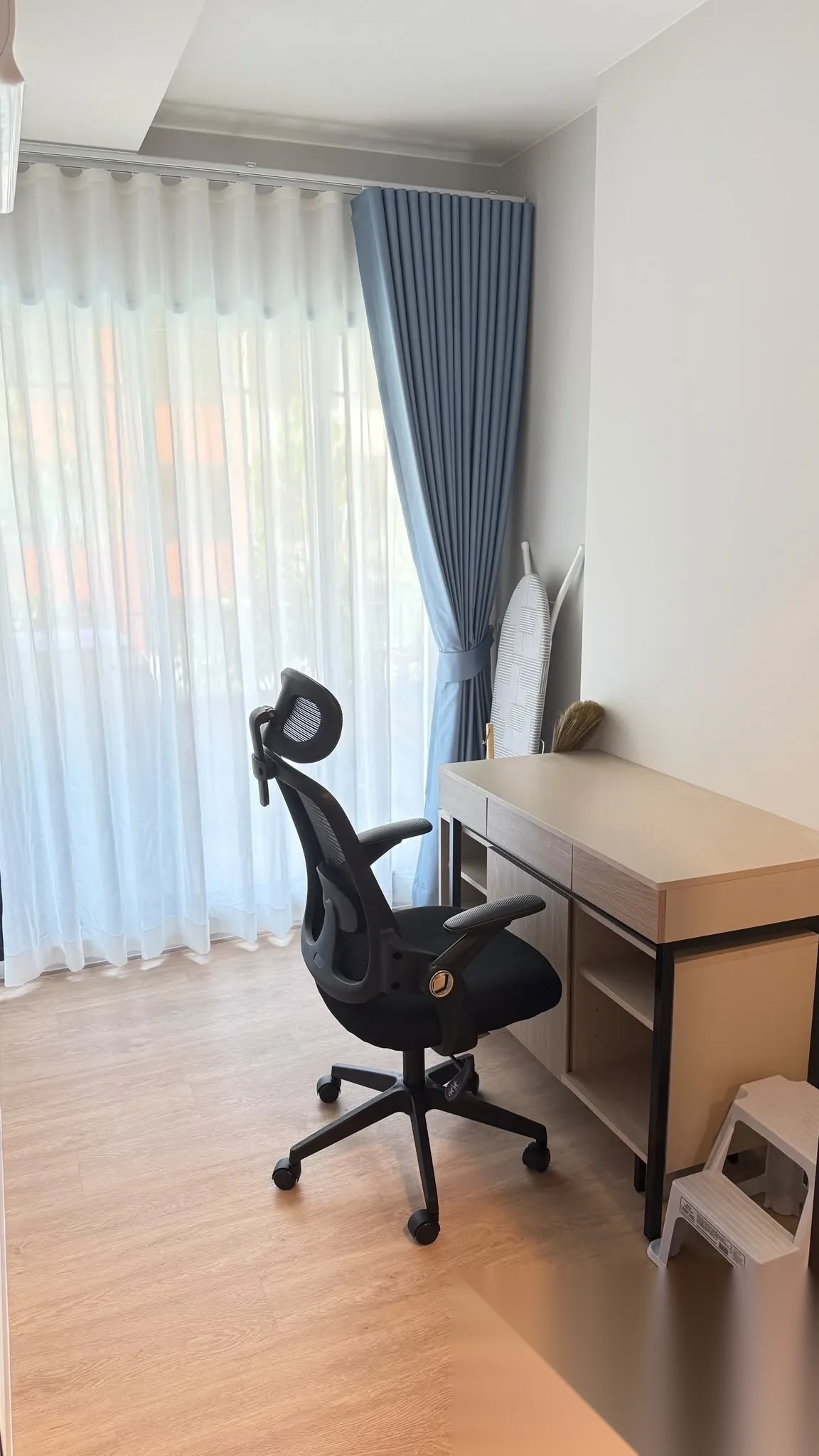 2 Bedroom Apartment for rent at The Cube Amaze complex · Si Sunthon · Pool View — photo 5