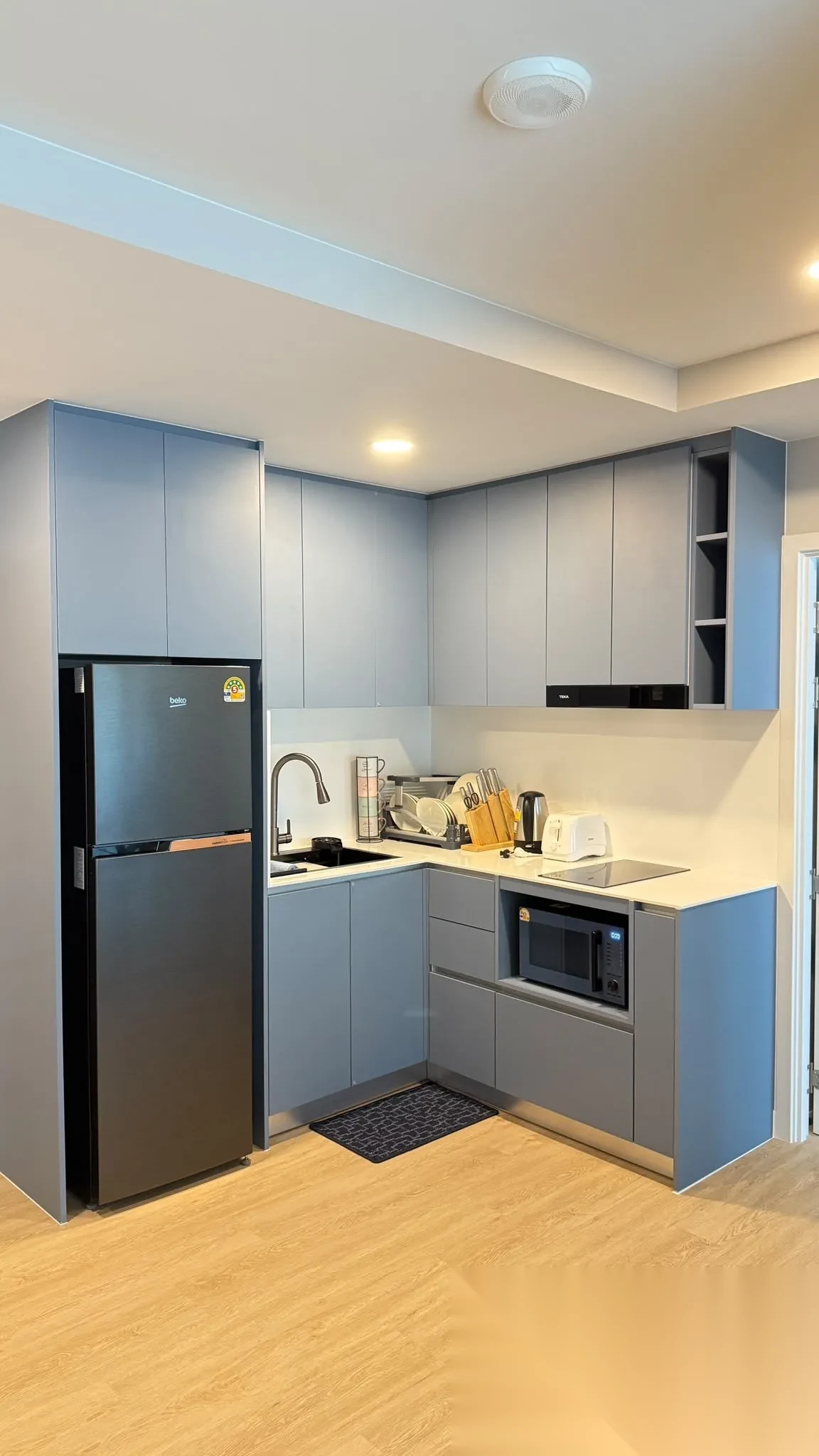 2 Bedroom Apartment for rent at The Cube Amaze complex · Si Sunthon · Pool View — photo 8