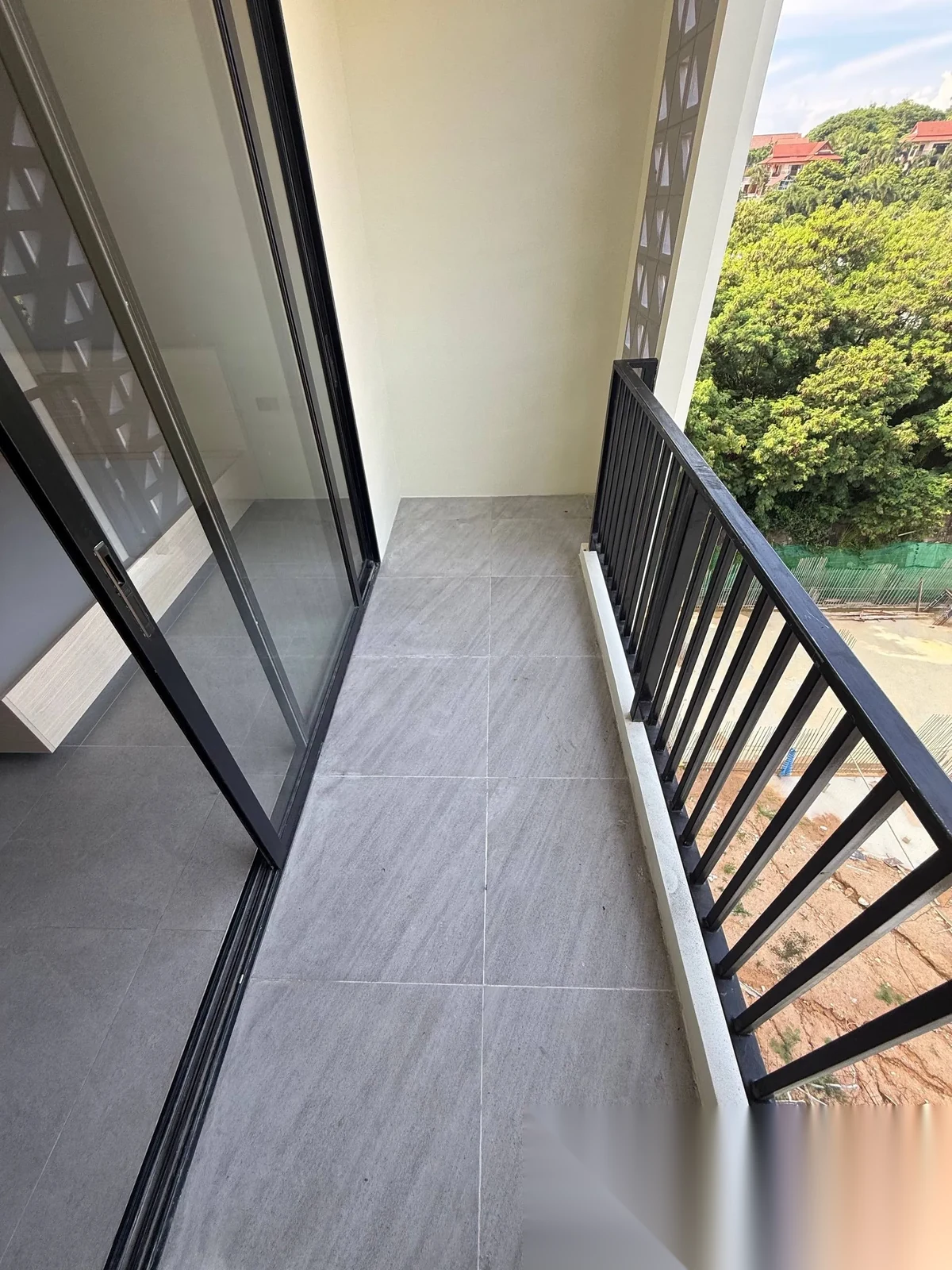 Studio Apartment for sale at Utopia Dream U2 complex · Rawai · Pool Access — photo 14