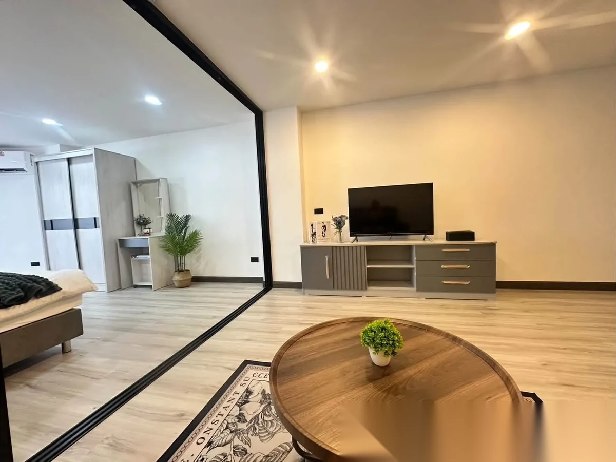 1 Bedroom Apartment for rent at Phuket Palace complex · Patong — photo 2