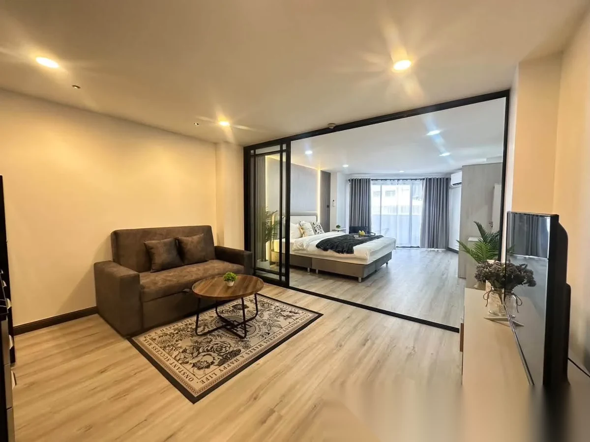 1 Bedroom Apartment for rent at Phuket Palace complex · Patong — photo 4