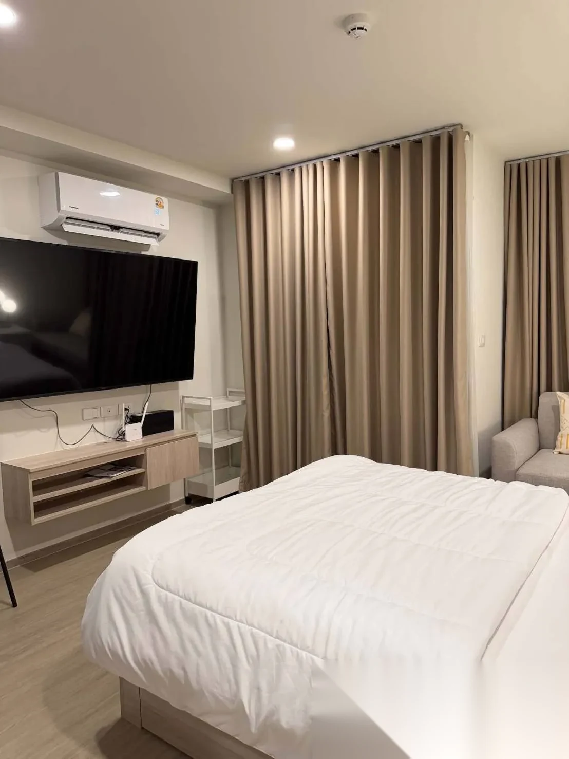 Апартаменты 1BR в ЖК The Origin Kathu-Patong · Кату · Вид на бассейн — фото 4