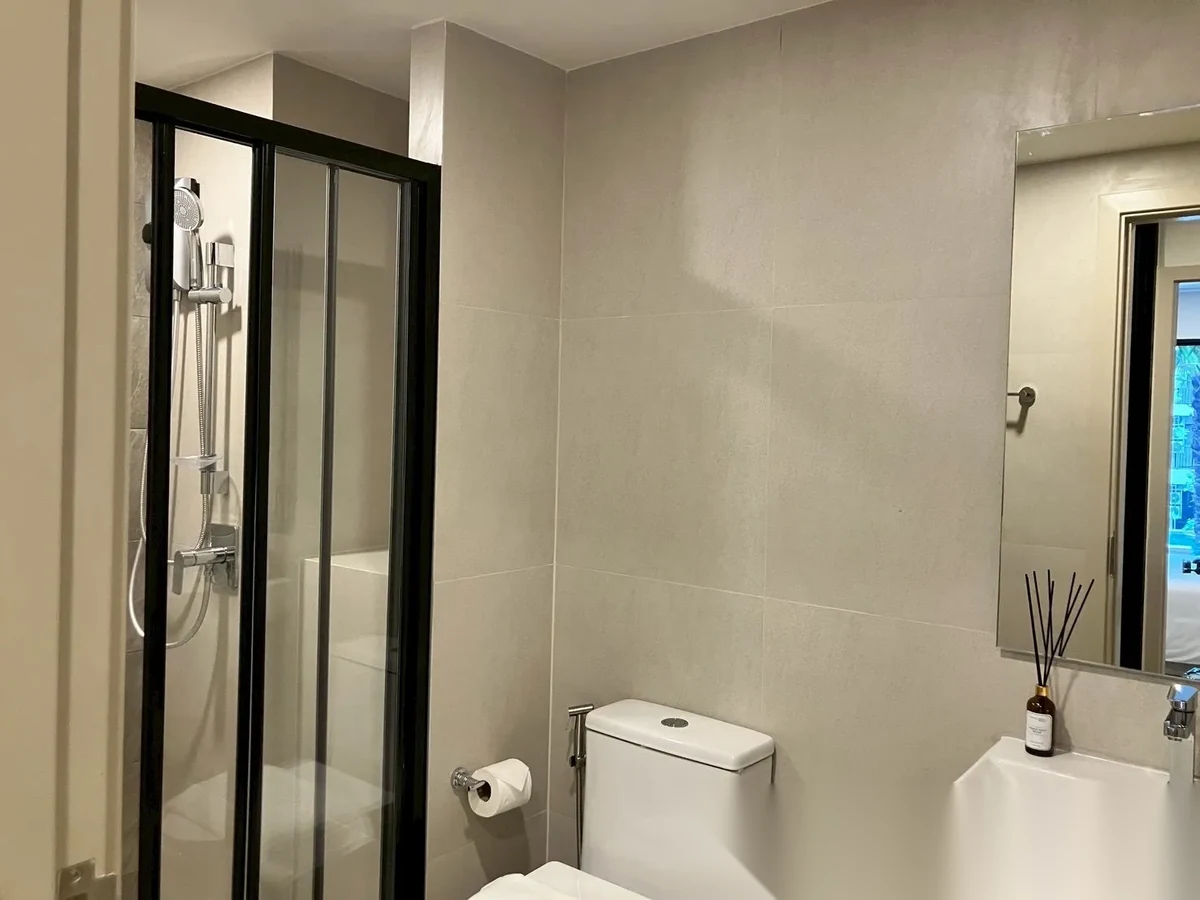 Апартаменты 1BR в ЖК The Origin Kathu-Patong · Кату · Частичный вид на море — фото 6