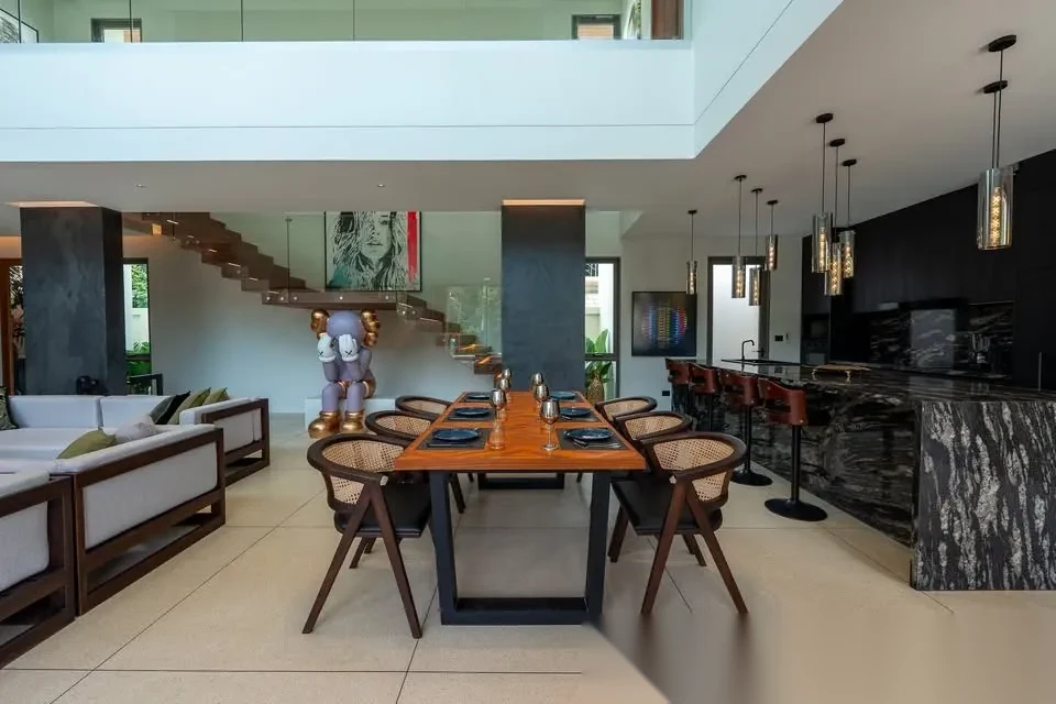 6 Bedroom Villa for rent at Unique Art-Filled Luxury Villa in Layan, Phuket Villa Mumu complex · Choeng Thale · Pool View — photo 7
