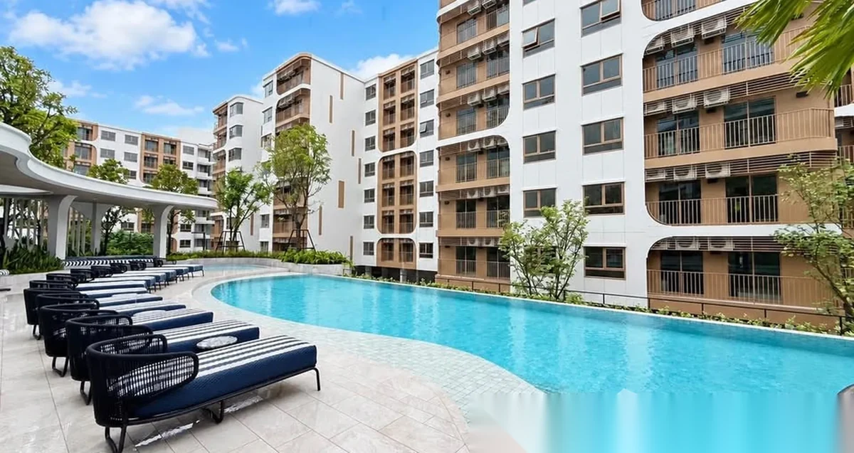 1 Bedroom Apartment for sale at Escent Phuket complex · Wichit · Pool Access