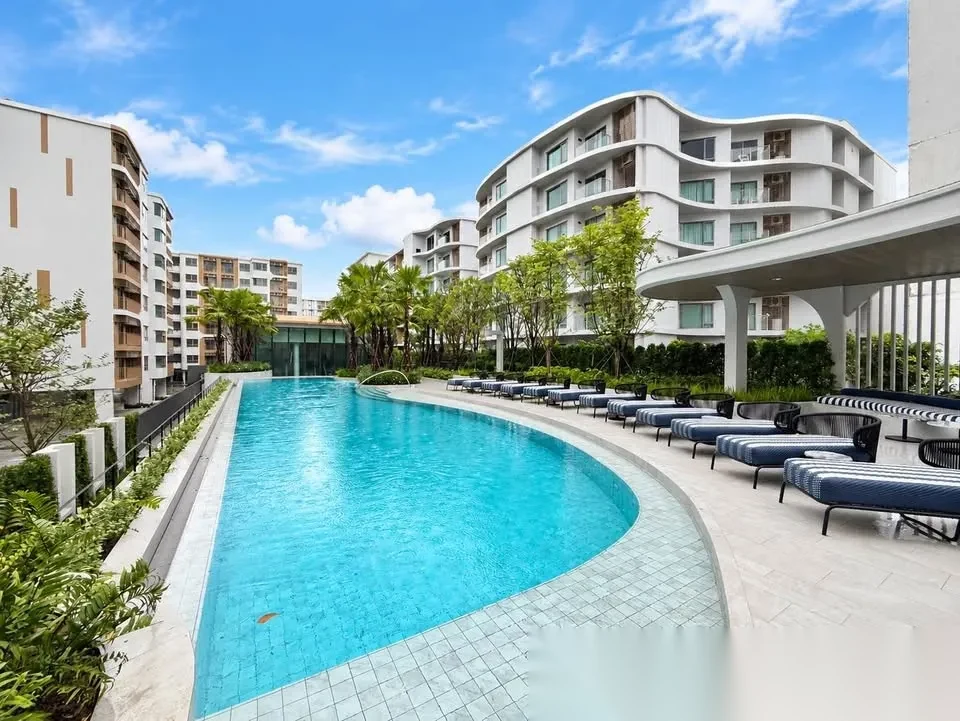 1 Bedroom Apartment for sale at Escent Phuket complex · Wichit · Pool Access — photo 8