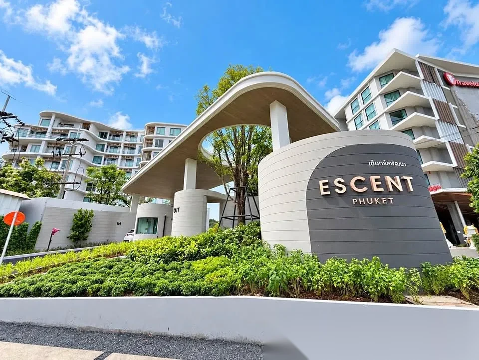 1 Bedroom Apartment for sale at Escent Phuket complex · Wichit · Pool Access — photo 10
