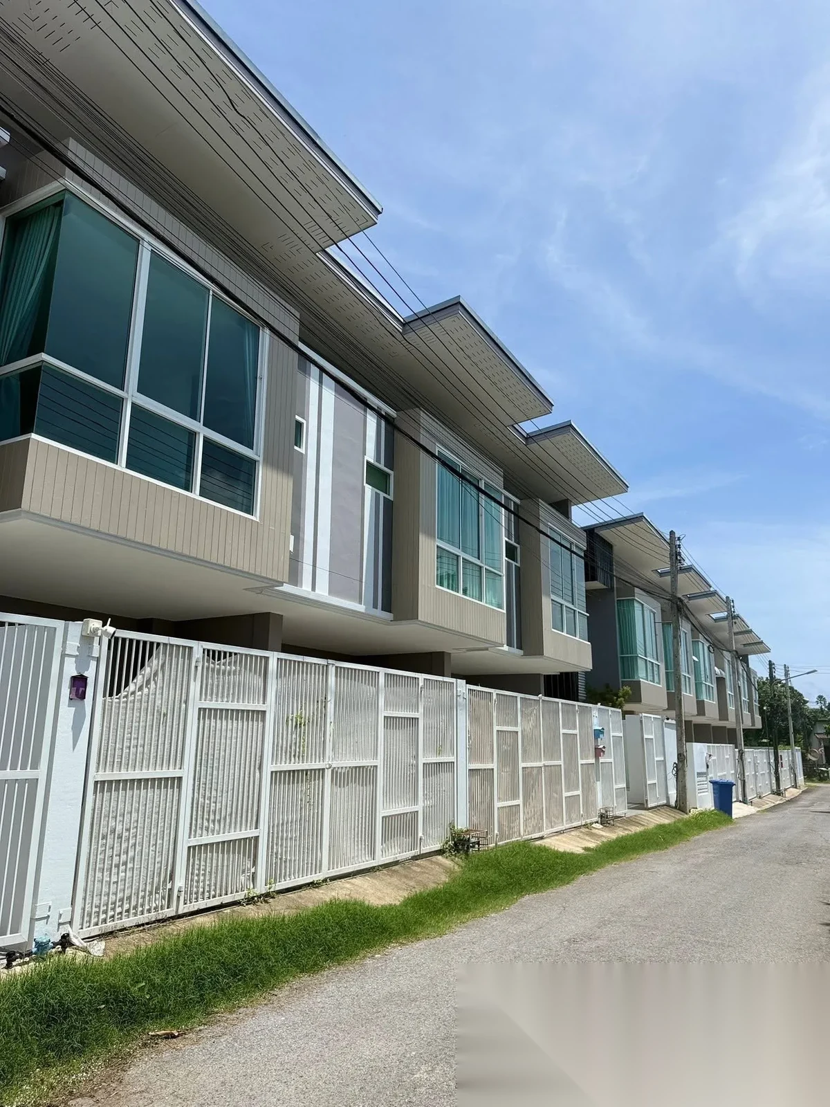 2 Bedroom Townhouse for rent at Charming2-bedroom, 2-storey townhouse complex · Choeng Thale — photo 4