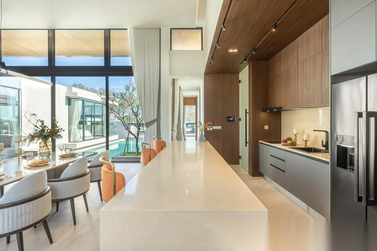 4 Bedroom Villa for rent at Amber Chamber complex · Si Sunthon · Pool View — photo 3