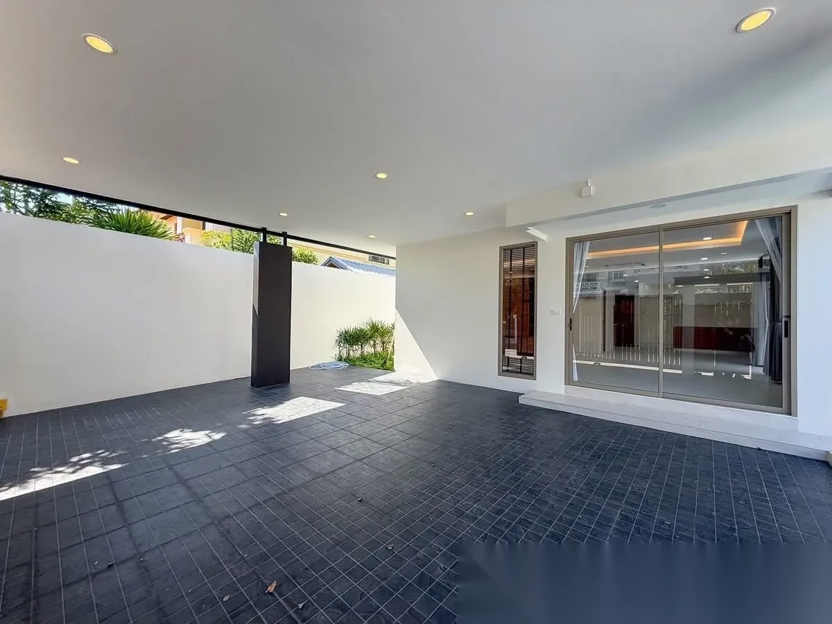 4 Bedroom Villa for sale at Land and Houses Park complex · Chalong — photo 3