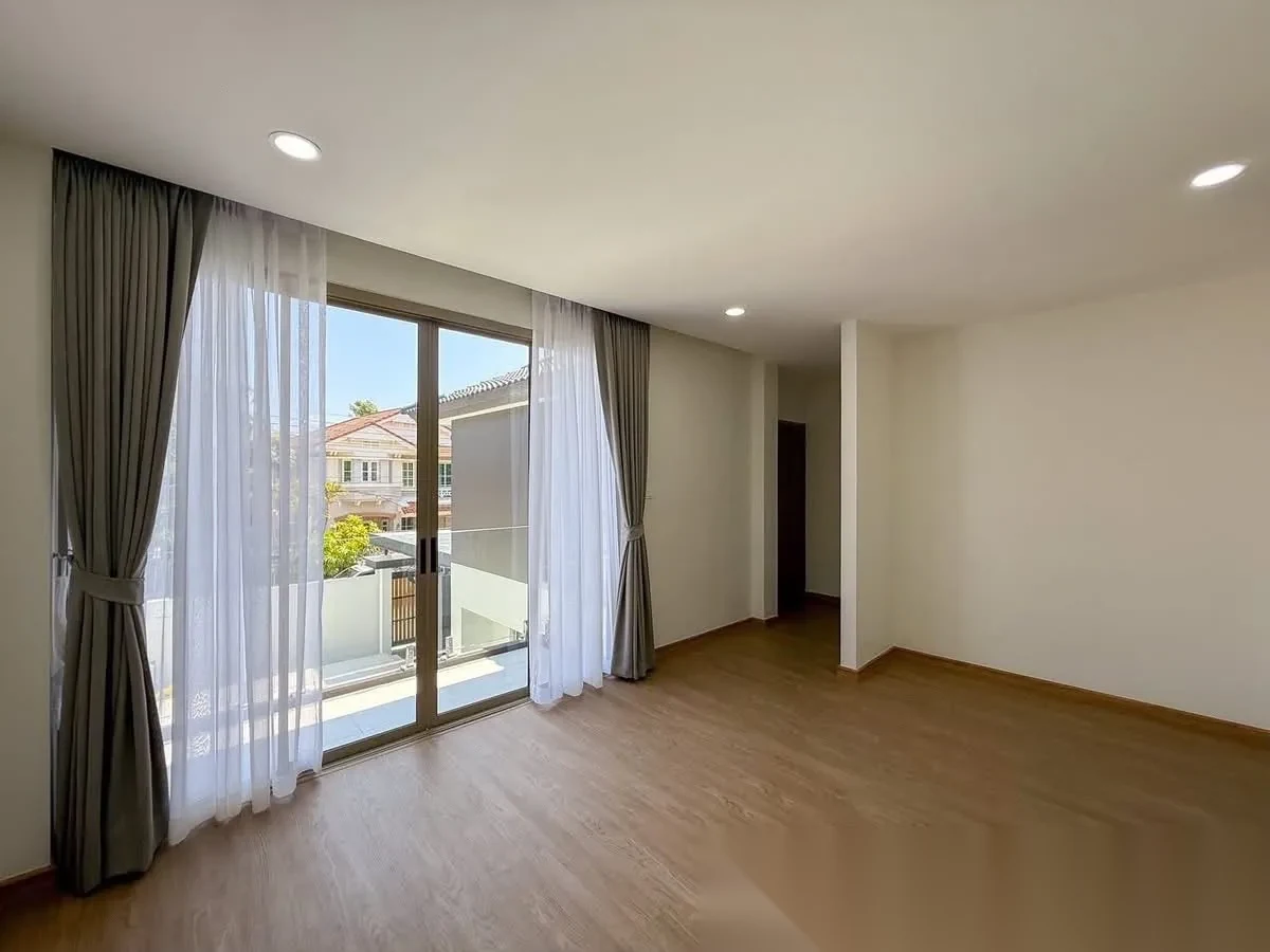4 Bedroom Villa for sale at Land and Houses Park complex · Chalong — photo 24