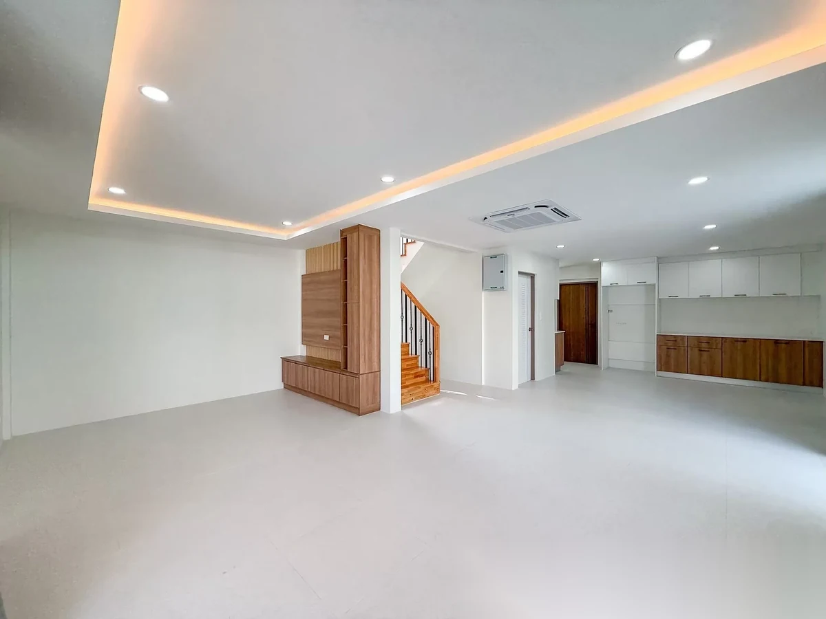4 Bedroom Villa for sale at Land and Houses Park complex · Chalong — photo 32
