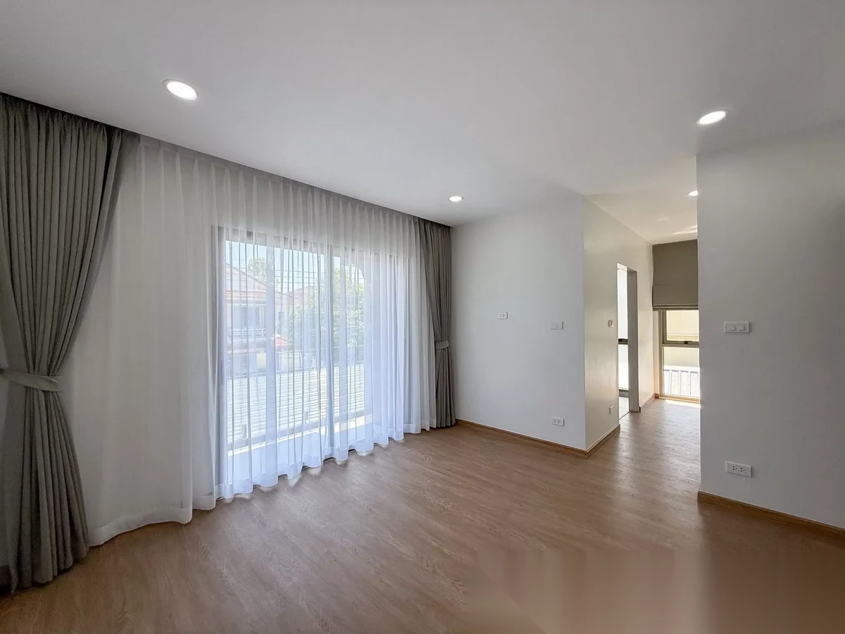 4 Bedroom Villa for sale at Land and Houses Park complex · Chalong — photo 36