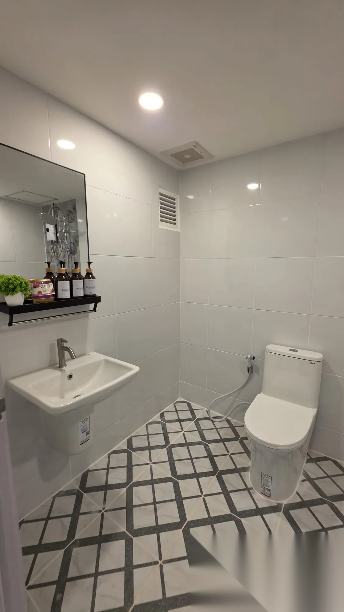 1 Bedroom Apartment for rent at Phuket Palace complex · Patong — photo 4