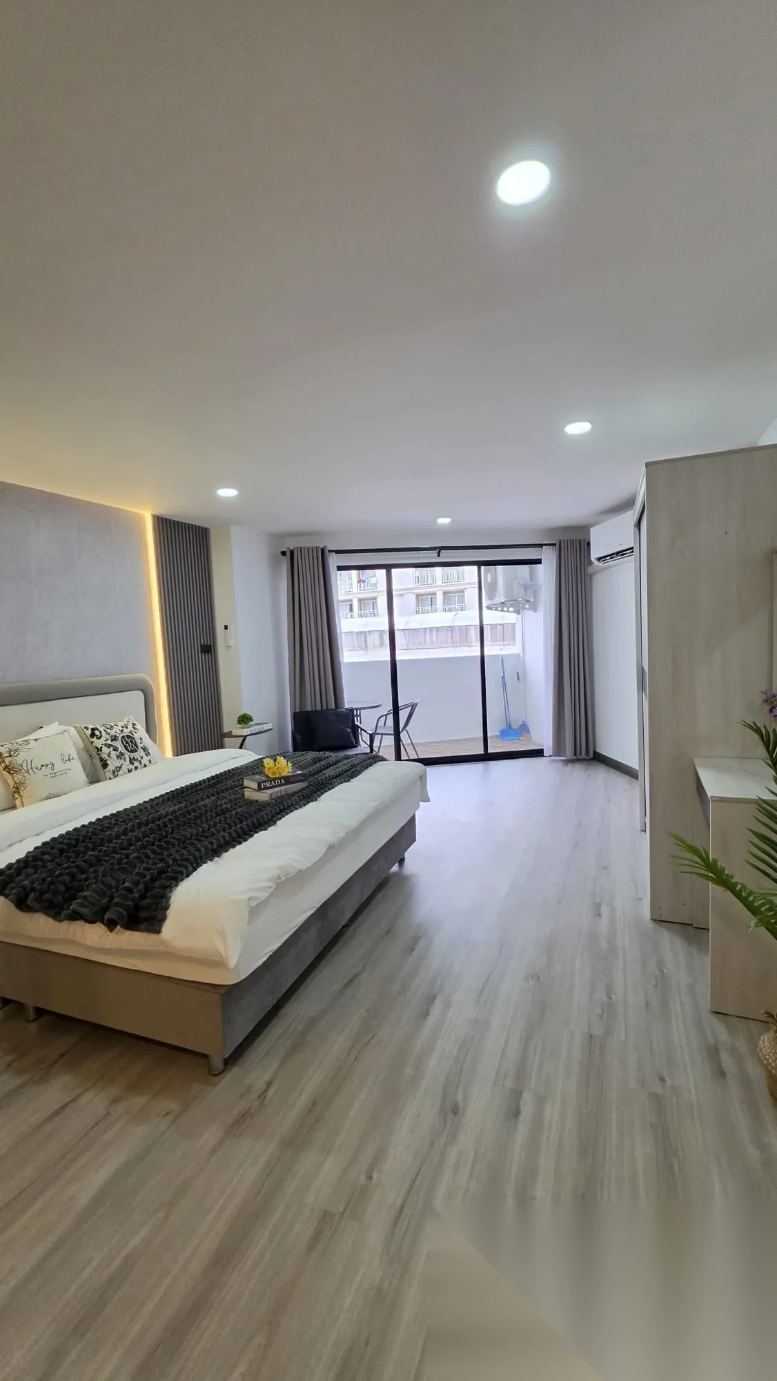 1 Bedroom Apartment for rent at Phuket Palace complex · Patong — photo 8