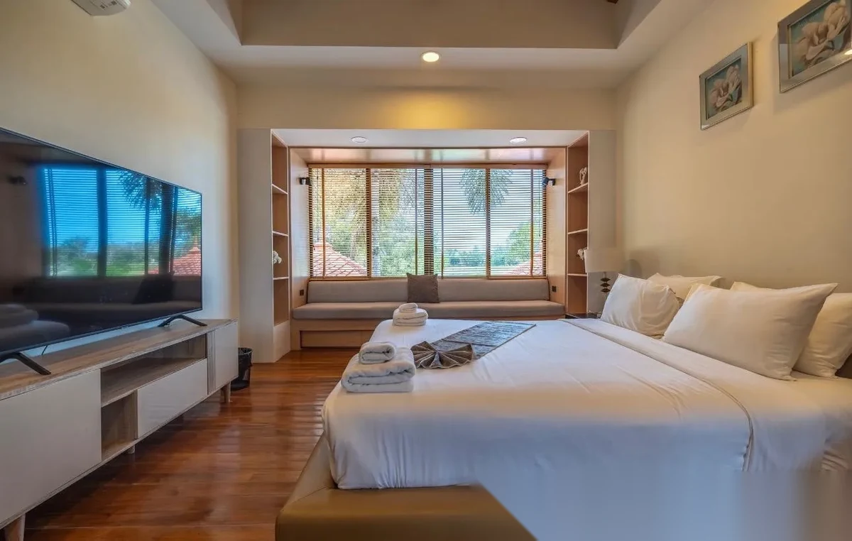 4 Bedroom Villa for rent at Laguna Links complex · Choeng Thale · Pool View — photo 12