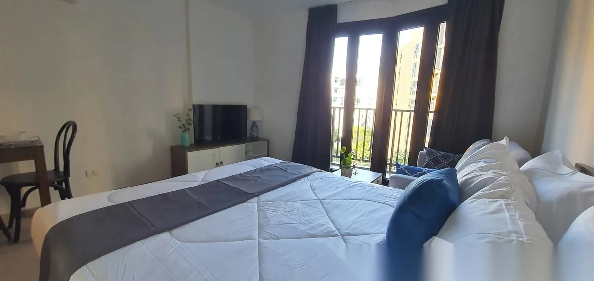 Апартаменты 1BR в ЖК THE BASE Central Phuket · Вичит · Вид на бассейн — фото 4