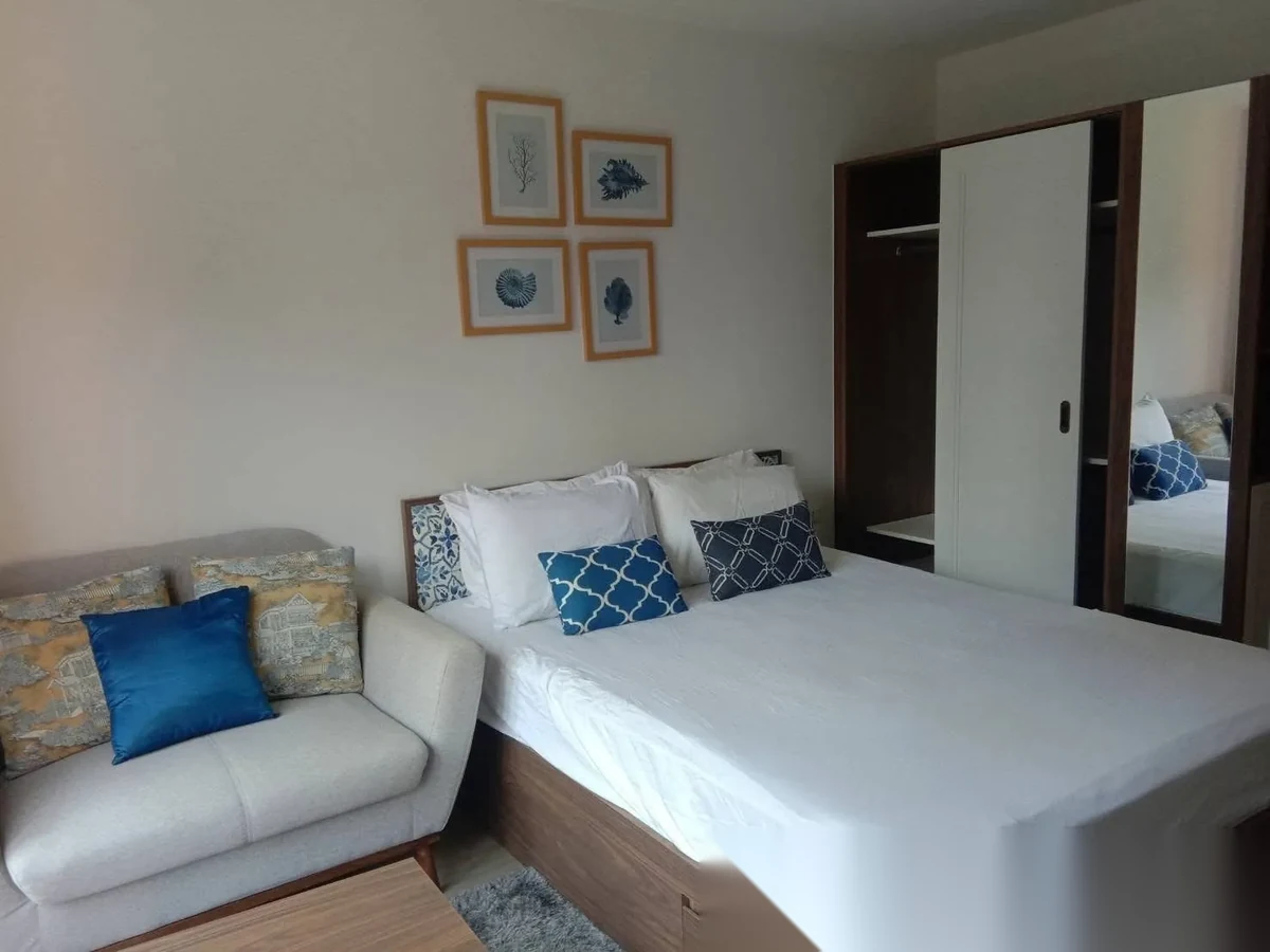 Апартаменты 1BR в ЖК THE BASE Central Phuket · Вичит · Вид на бассейн — фото 7
