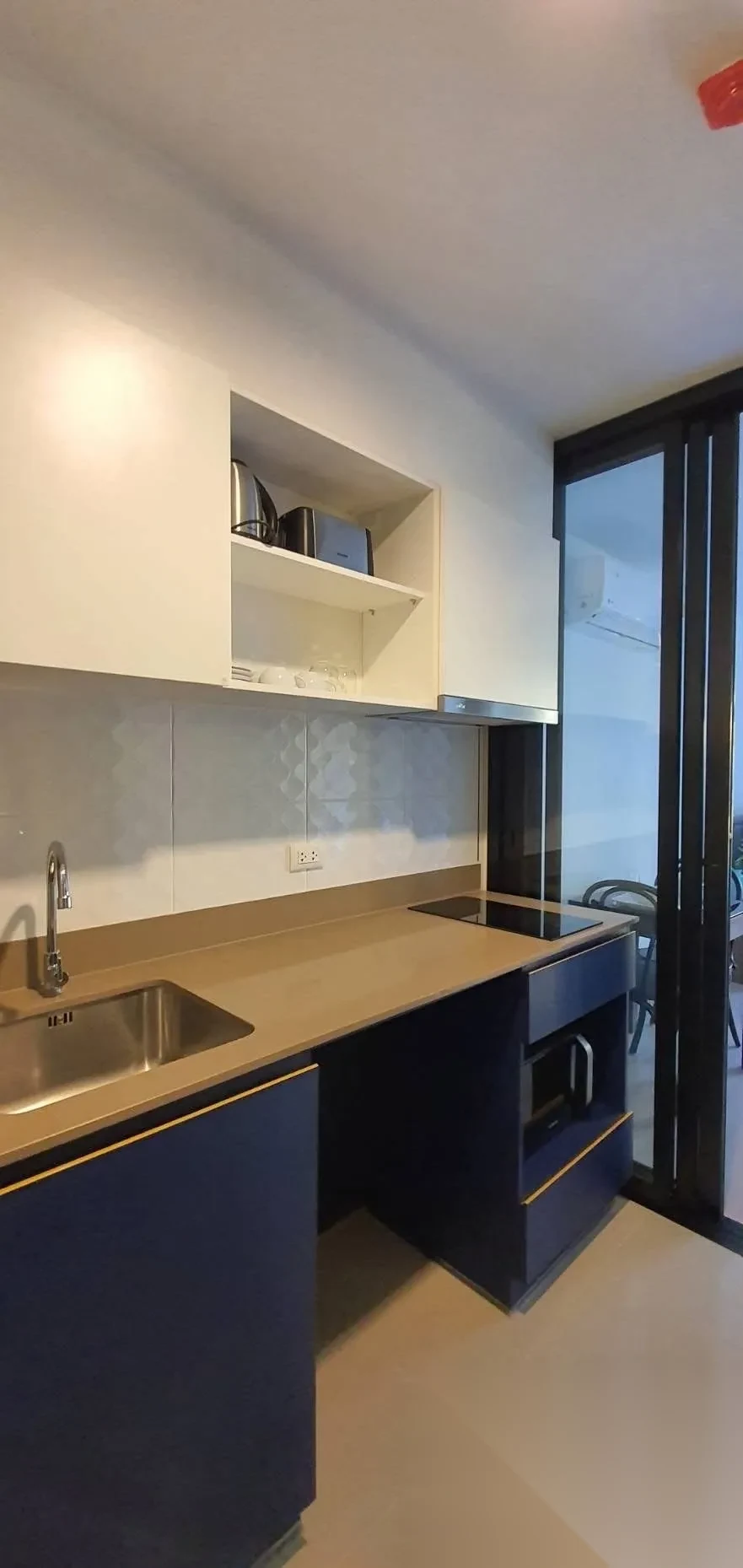 Апартаменты 1BR в ЖК THE BASE Central Phuket · Вичит · Вид на бассейн — фото 10