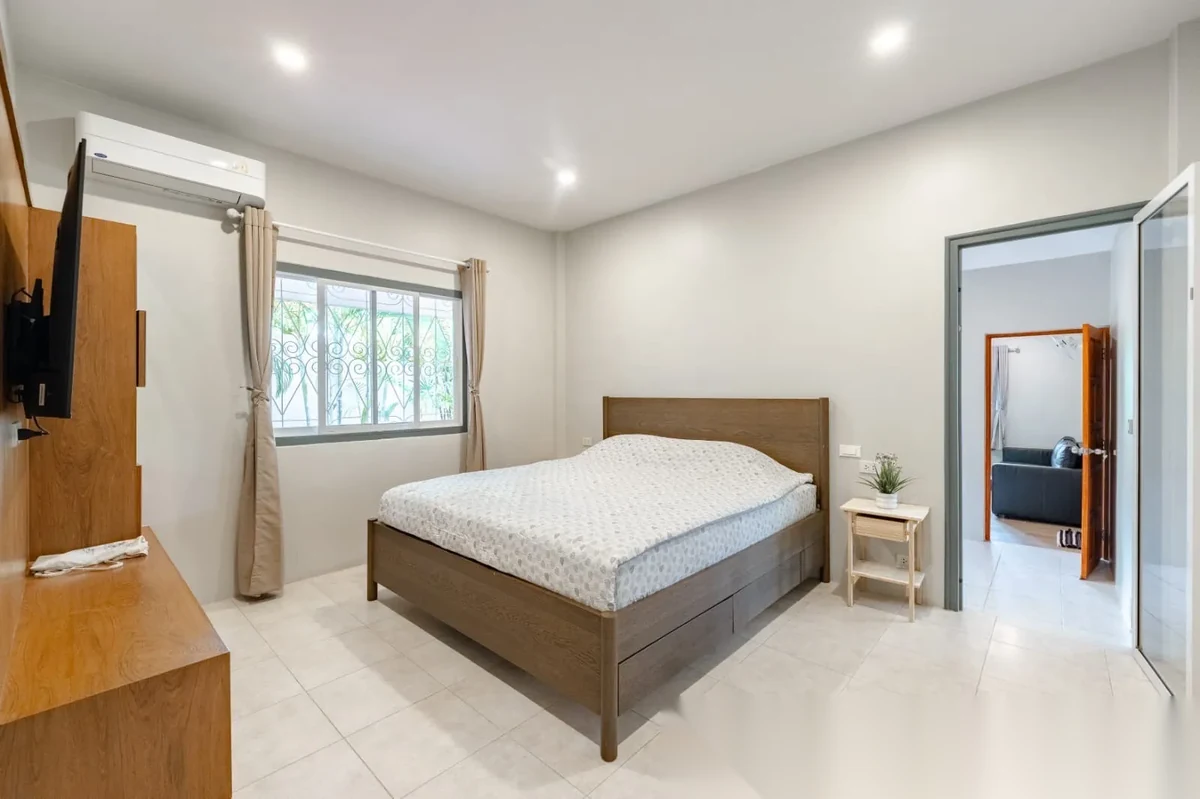 4 Bedroom Villa for rent at Renovated 3-Bedroom Private Pool Villa with Large Garden in complex · Rawai · Sea View — photo 6