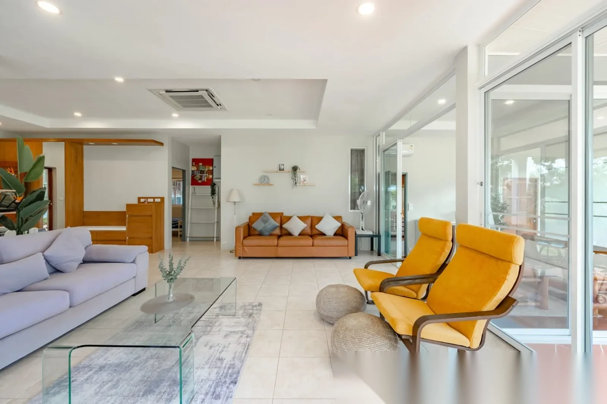 4 Bedroom Villa for rent at Renovated 3-Bedroom Private Pool Villa with Large Garden in complex · Rawai · Sea View — photo 9