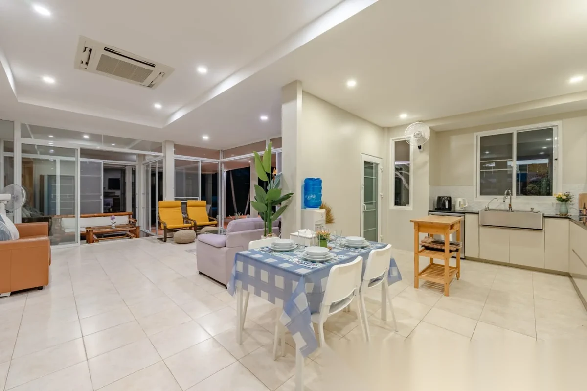 4 Bedroom Villa for rent at Renovated 3-Bedroom Private Pool Villa with Large Garden in complex · Rawai · Sea View — photo 10