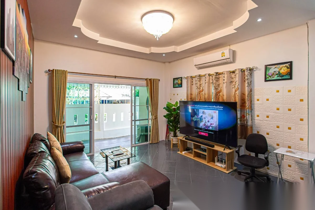 2 Bedroom House for rent at Baan Suan Neramit 3 complex · Si Sunthon · Garden View — photo 7
