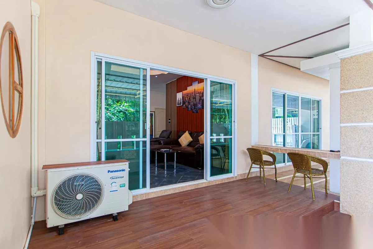 2 Bedroom House for rent at Baan Suan Neramit 3 complex · Si Sunthon · Garden View — photo 9