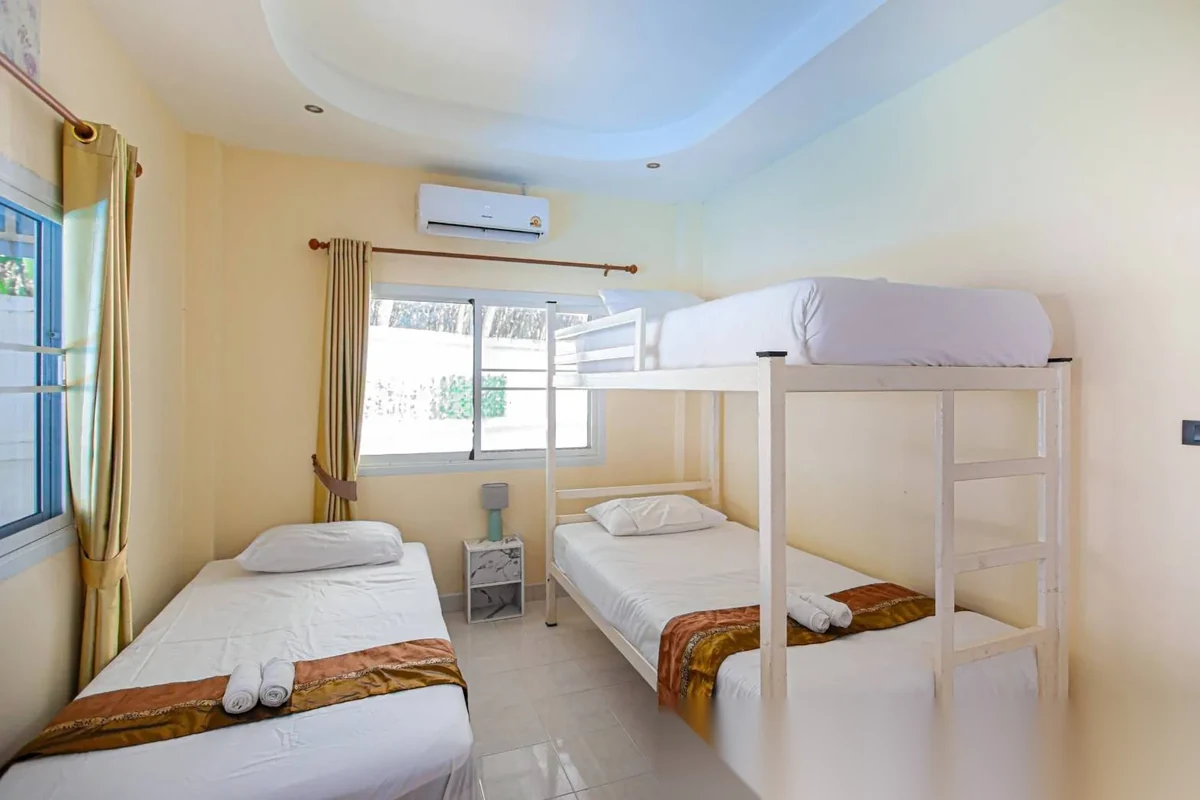2 Bedroom House for rent at Baan Suan Neramit 3 complex · Si Sunthon · Garden View — photo 10