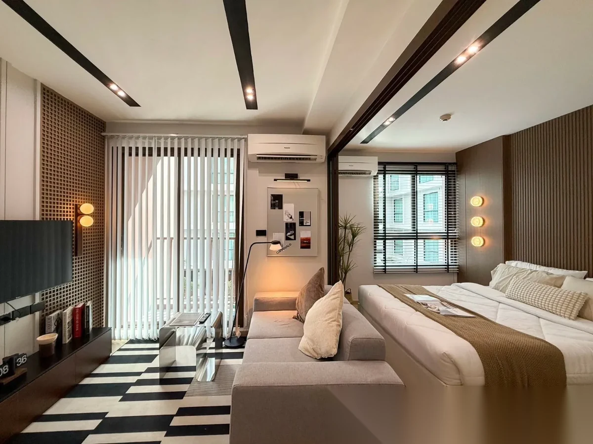 Studio Apartment for sale at ZCAPE III complex · Wichit · Pool View — photo 8