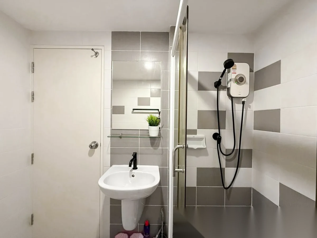 Studio Apartment for sale at ZCAPE III complex · Wichit · Pool View — photo 11
