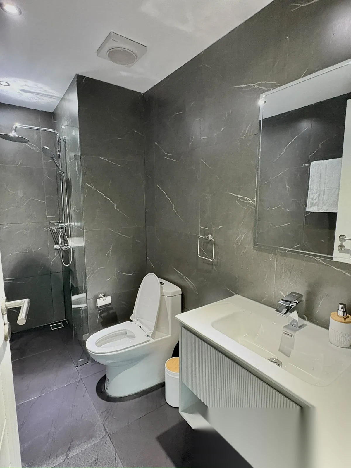 1 Bedroom Apartment for sale at Kathu Golf Condo complex · Kathu · Golf Course View — photo 28
