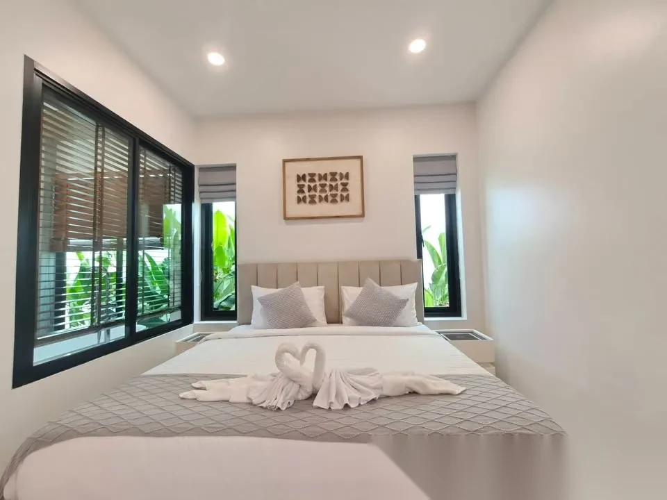 4 Bedroom Villa for rent at Baan Suan Neramit 5 complex · Si Sunthon · Pool View — photo 3