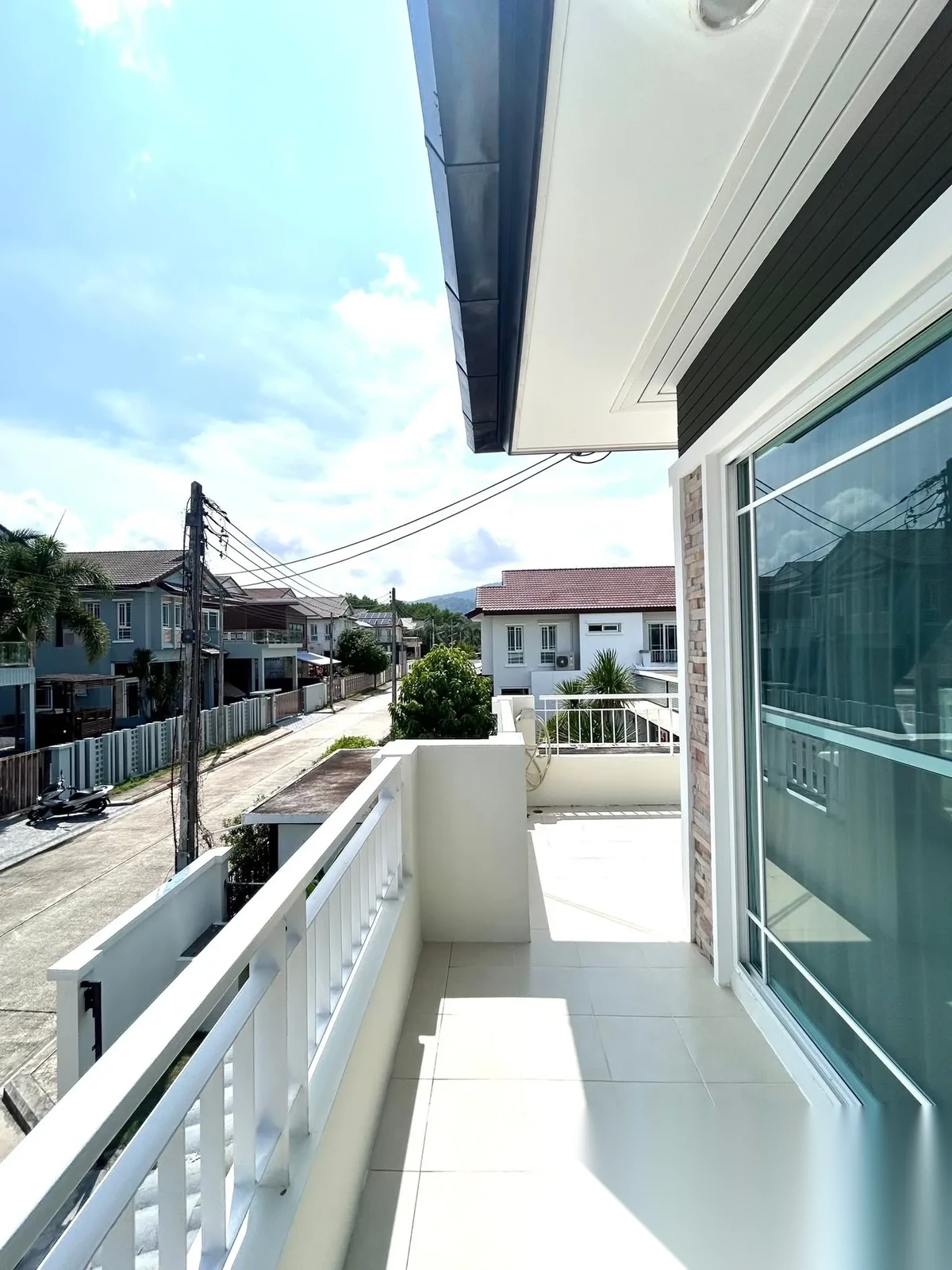 Дом 3BR в комплексе 88 Land and Houses Hillside Phuket · Чалонг · Вид в сад — фото 18