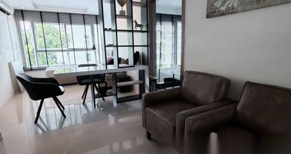 1 Bedroom Apartment for sale at Royal Place complex · Kathu · Pool Access