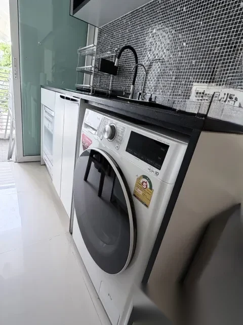 1 Bedroom Apartment for sale at Royal Place complex · Kathu · Pool Access — photo 6