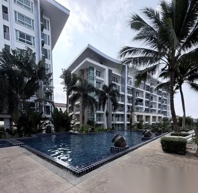 1 Bedroom Apartment for sale at Royal Place complex · Kathu · Pool Access — photo 9