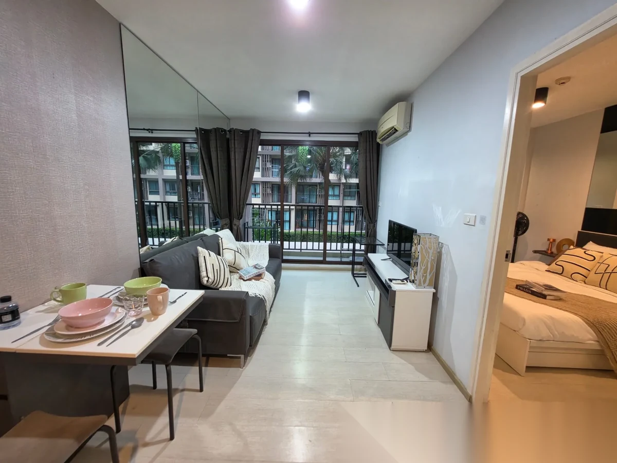 1 Bedroom Apartment for sale at ZCAPE III complex · Wichit · Pool View — photo 9