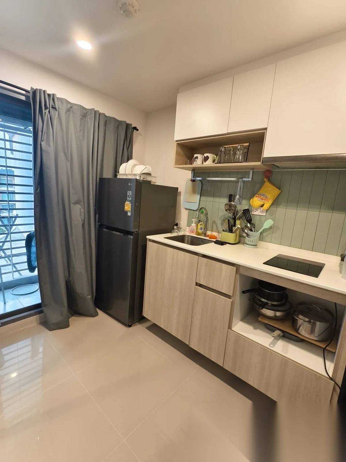 Апартаменты 1BR в ЖК Phyll Phuket by Central Pattana · Вичит · Вид на бассейн — фото 6