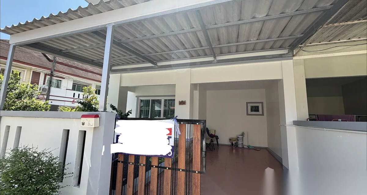 Таунхаус 3BR в комплексе Baan Chanakan Baan Klang Muang · Вичит