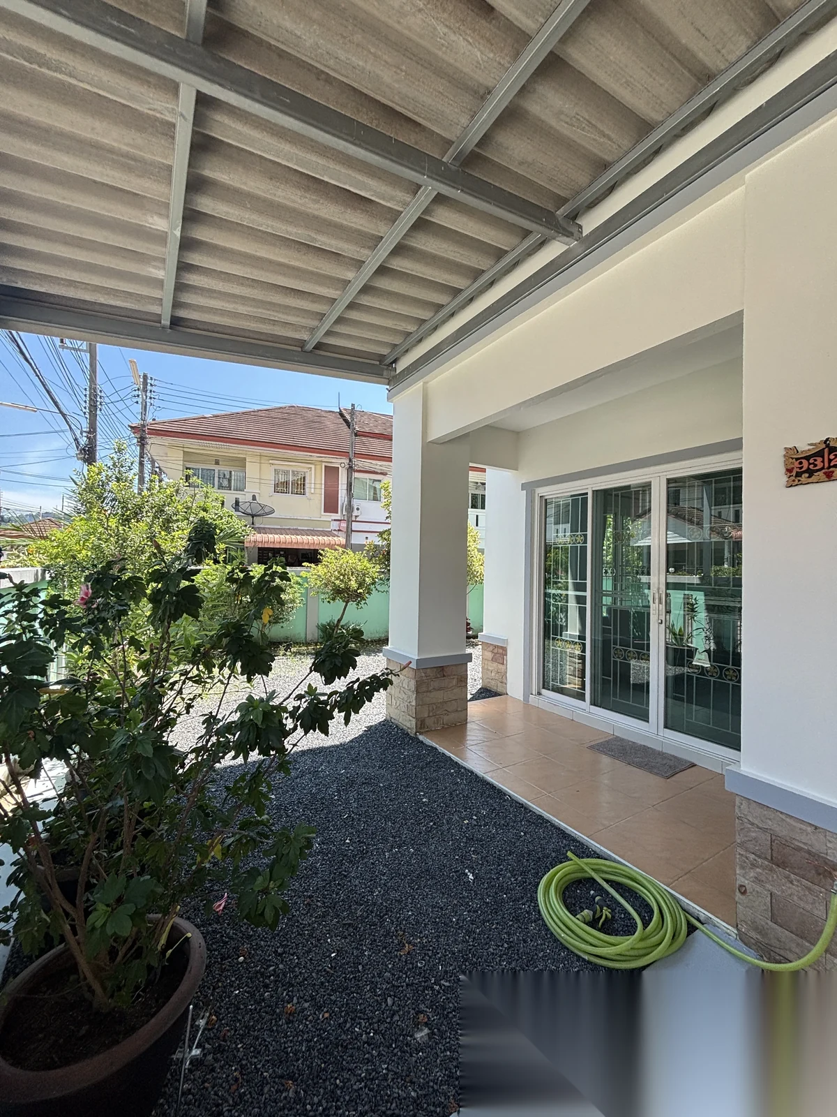 Таунхаус 3BR в комплексе Baan Chanakan Baan Klang Muang · Вичит — фото 2